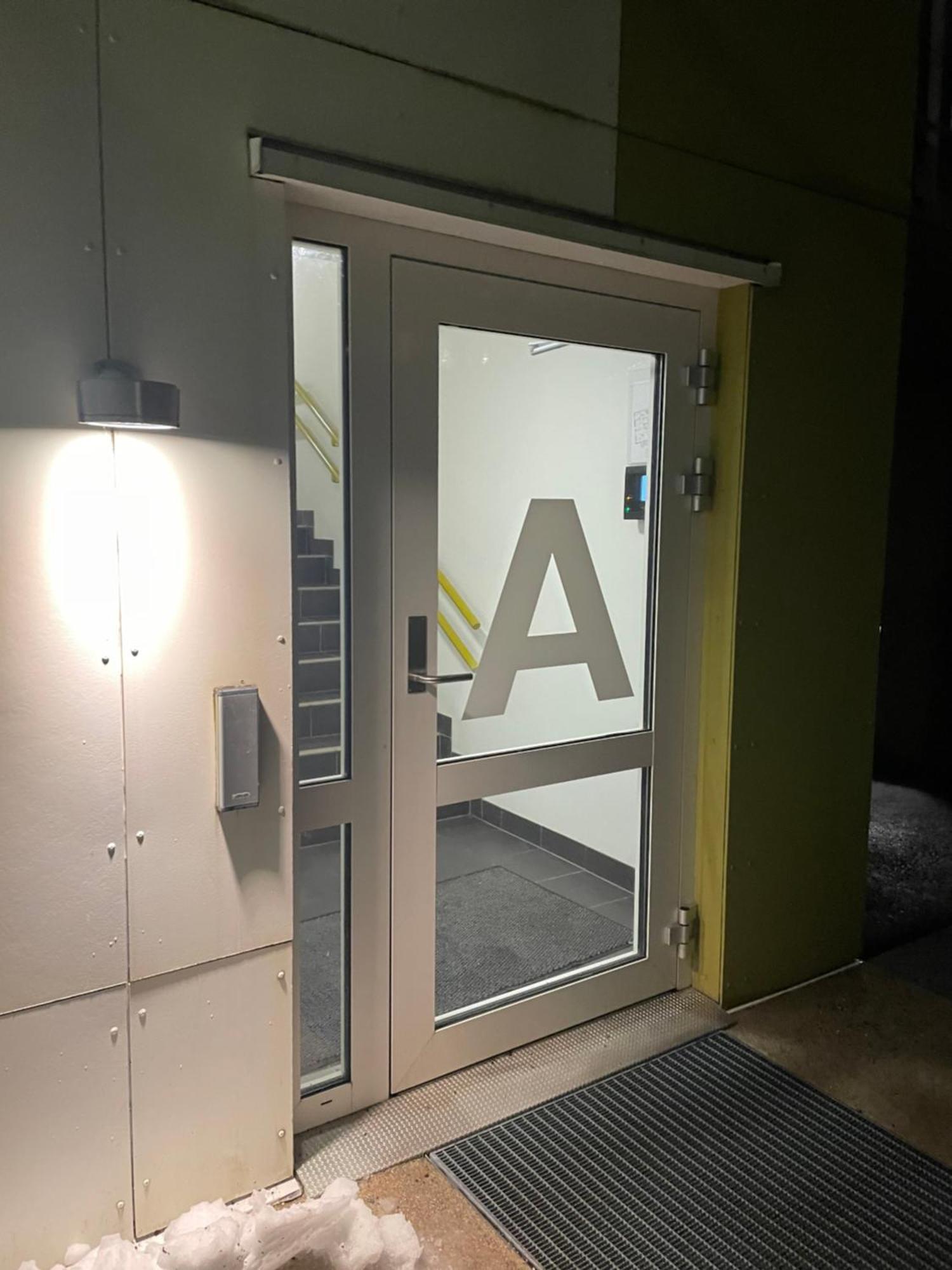 3 Sleeping Rooms For 82M2 Which Direct Traffic To Airport And City Center Bergen Exteriör bild